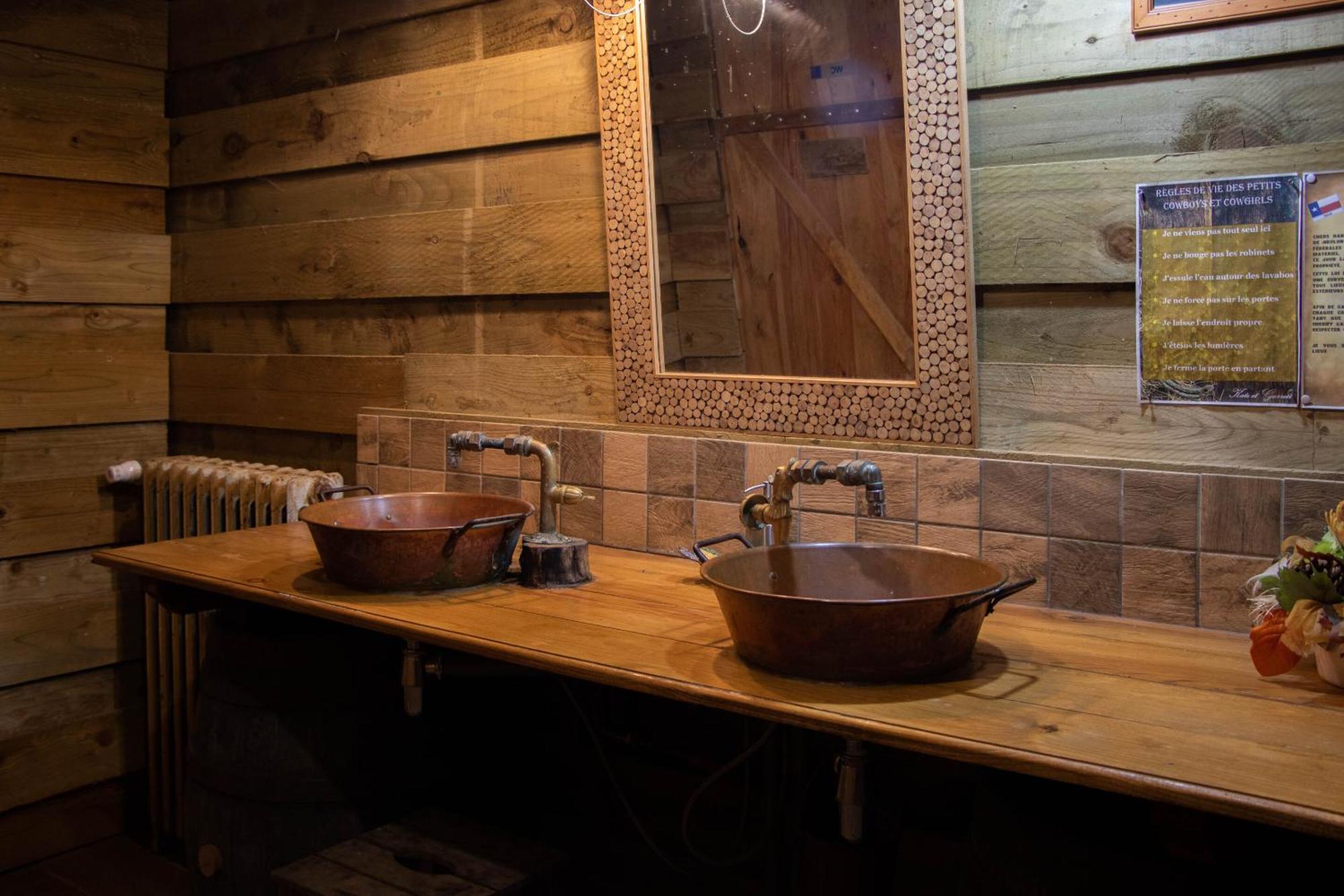 La Valise A Cheval Bed & Breakfast Mezieres-sur-Ponthouin Cameră foto