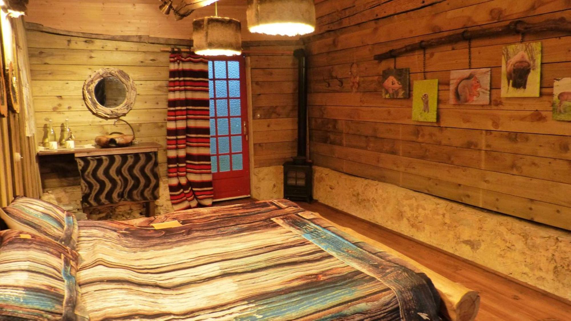La Valise A Cheval Bed & Breakfast Mezieres-sur-Ponthouin Exterior foto
