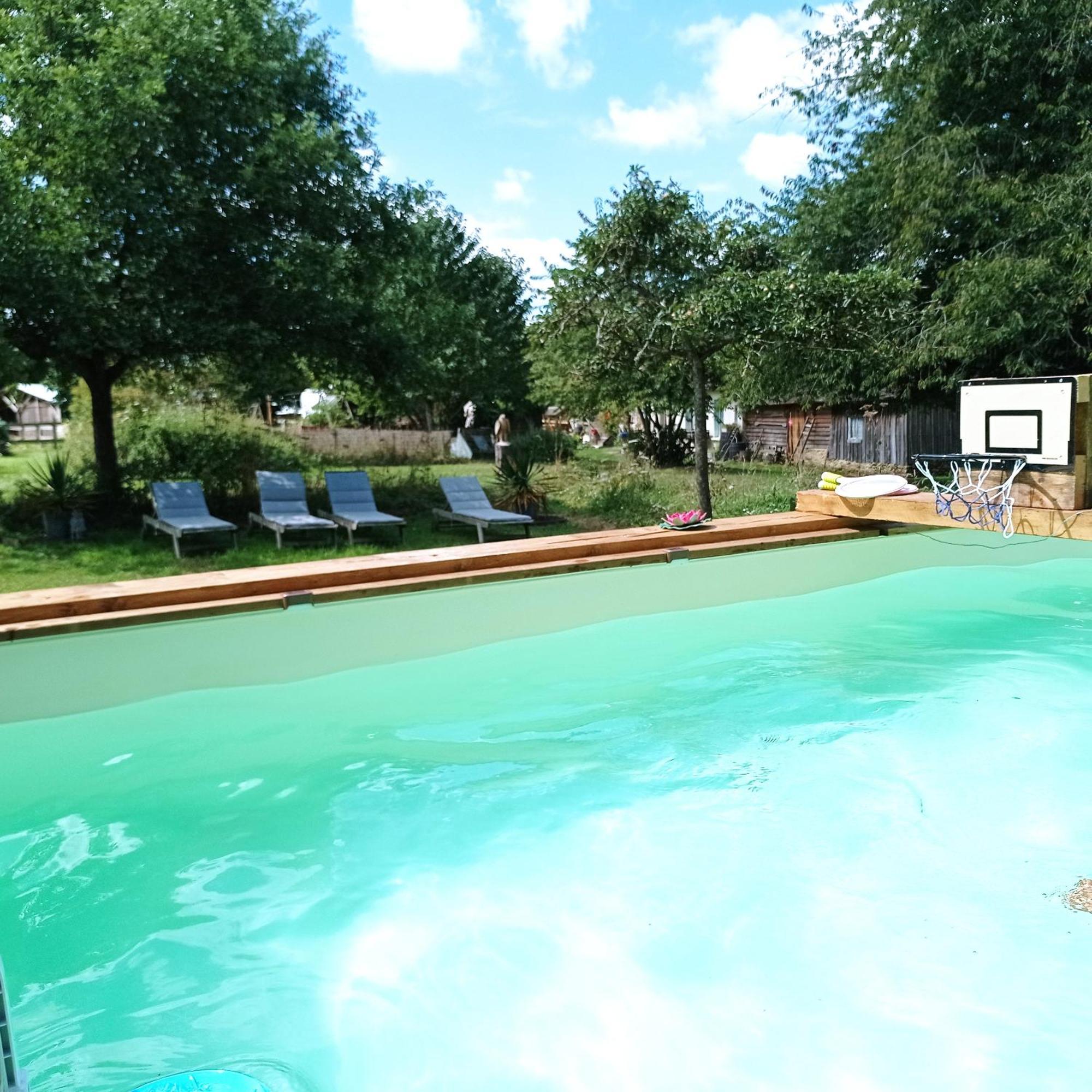 La Valise A Cheval Bed & Breakfast Mezieres-sur-Ponthouin Exterior foto
